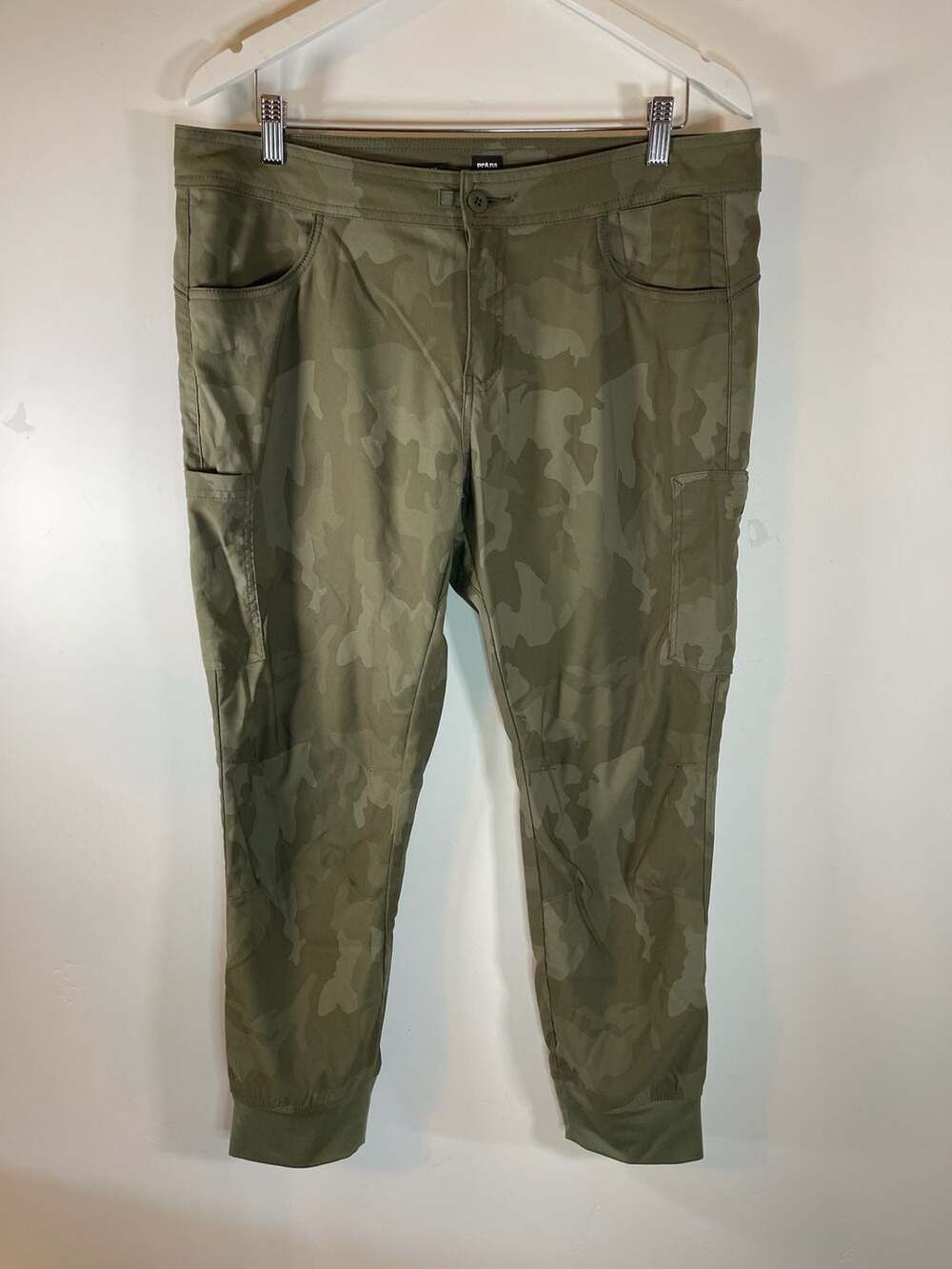 Prana womens Halle Jogger Pants Camo outdoors hiking cargo Size 14